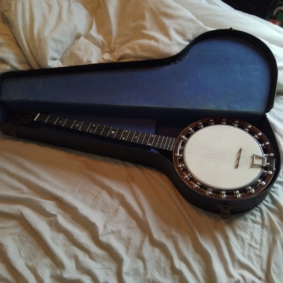 The N̈ew Windsor 5 String Banjo - Image 2 of 4