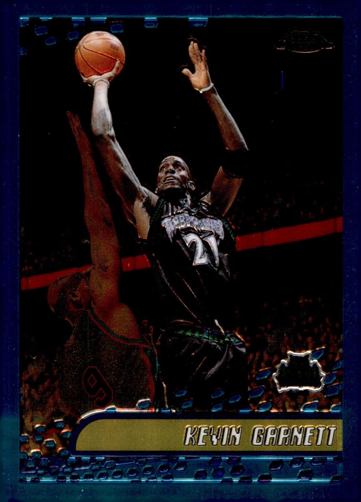 2001-02 Topps Chrome Card #21 Kevin Garnett
