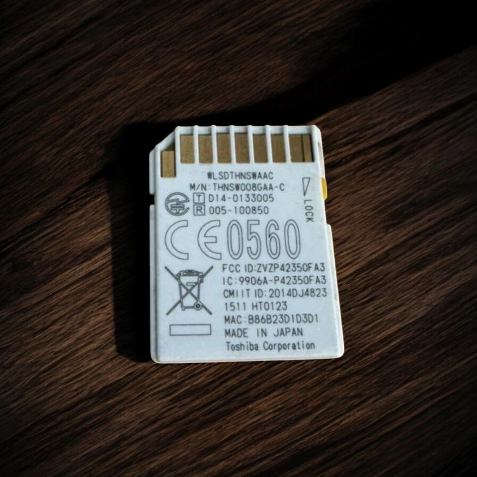 TOSHIBA FlashAir W-03 8GB Wireless Memory Card SDHC Excellent Used Tested - Image 2 of 3