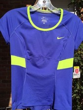 CAMISA DE TENIS/GOLF/RUNNING/FITNESS NUEVA CON ETIQUETAS S para mujer Nike 523422-564 precio de venta sugerido por el fabricante 45 USD.