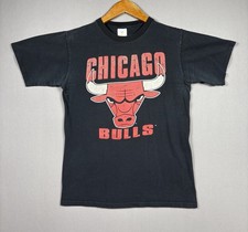 Vintage 90s Chicago Bulls Single Stitch T Shirt Sz M Black Distress Tee Logo VTG