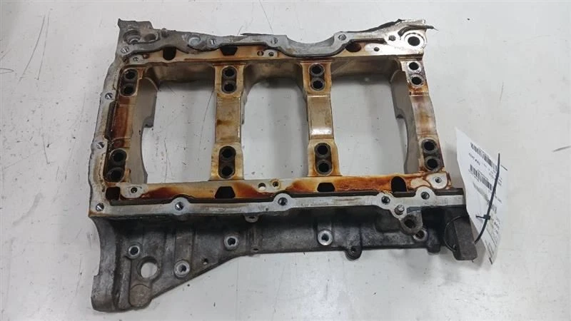 Tapa principal del cigüeñal bloque motor Infiniti G37 2009 2010 2011 2012 2013 Foto 4 de 4