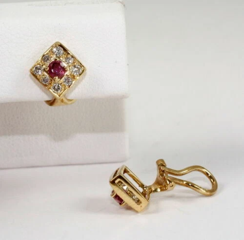 Pendientes de joyería rubí