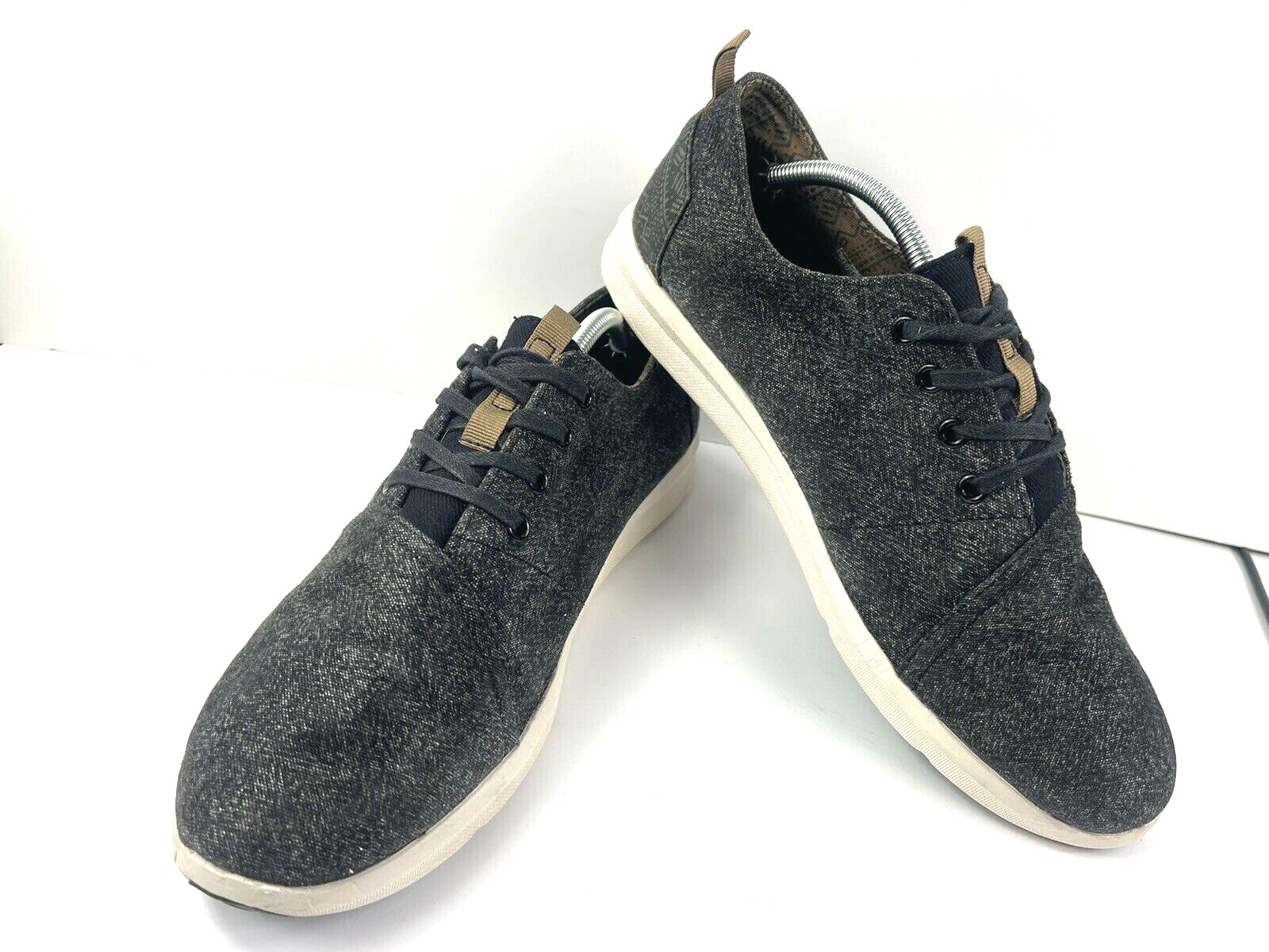 Medium Sneakers Black Aztec lace up 