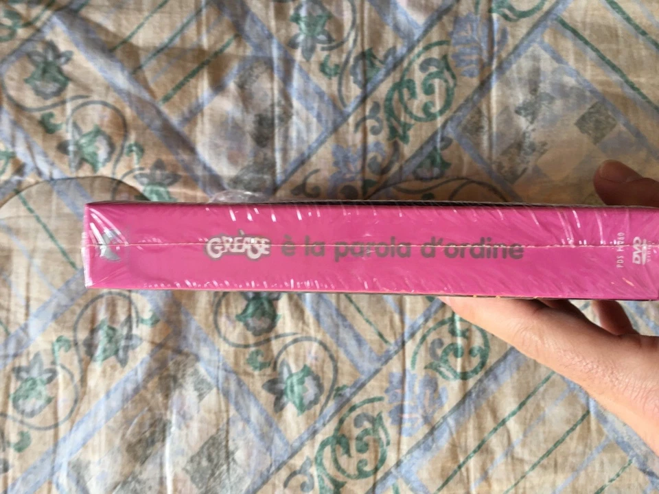 GREASE COFANETTO LIMITED EDITION DVD NUOVO MA NON SIGILLATO - Immagine 3 di 4