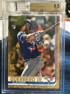 2019 Topps Gold 5x7 Jumbo Vladimir Guerrero Jr. #700 Rookie Card 1/10 BGS 9.5