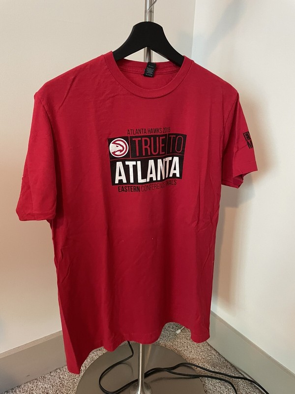 Atlanta hawks 2015 nba playoffs t-shirts red Size Large Tultex