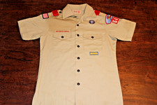 Boy Scouts of America BSA Men's Shirt Tan Small Sewn Patches Short Sleeve