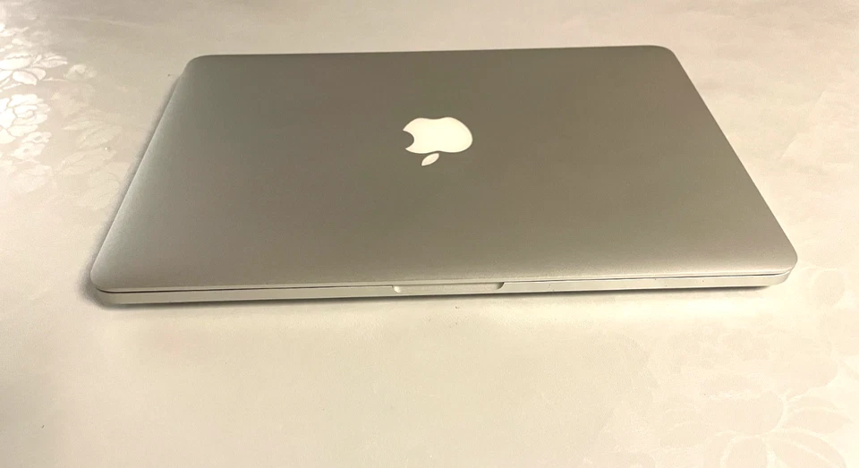 Apple MacBook Pro Retina A1502 (13,3 Zoll) 1 TB SSD 2,6 GHz - Bild 2 von 4