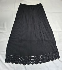 Black Pleated Midi Skirt with A Scalloped Trim Hem Women's Plus Size 3X