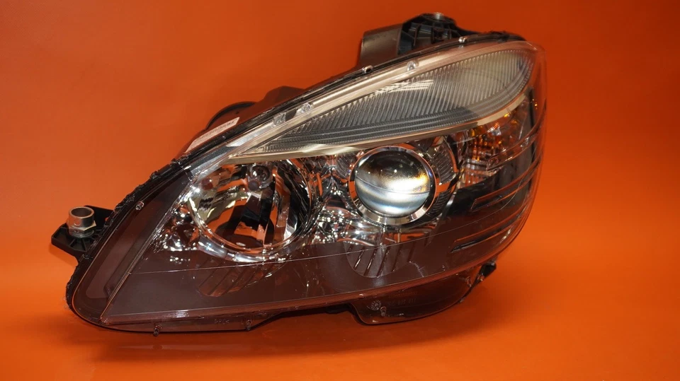 FARO CONDUCTOR IZQUIERDO MERCEDES BENZ C350 2008 2009 2010 2011 HALÓGENO A2048202139 Foto 3 de 4