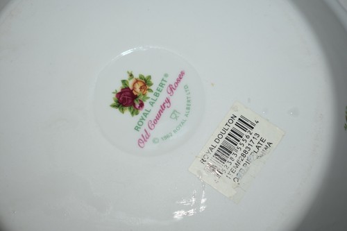 Piatto torta Royal Albert Old Country Roses bordo verde - Foto 3 di 3