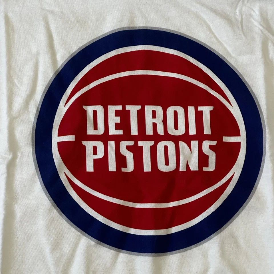 Detroit Pistons Women’s Fanatics Long Sleeve V-Neck Shirt White Size M New - Image 3 of 4