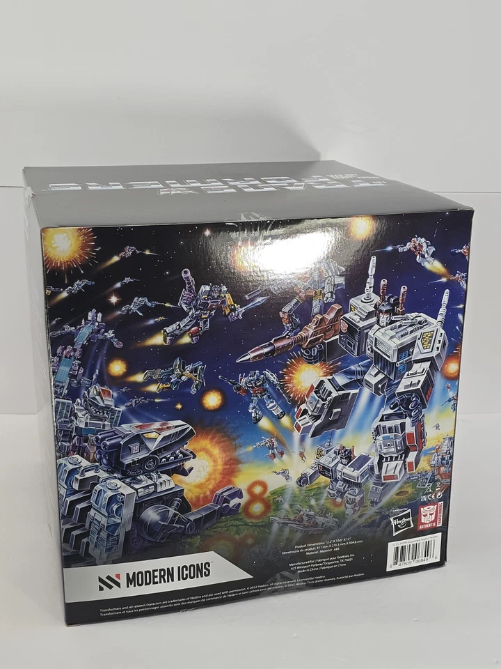 Hasbro Modern Icons Transformers Soundwave Helmet Replica 1:1 GameStop Exclusive - Image 2 of 3