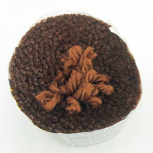Vintage Brown Latch Hook Yarn Bernat Tabriz #5517 1 pkg - Picture 3 of 4