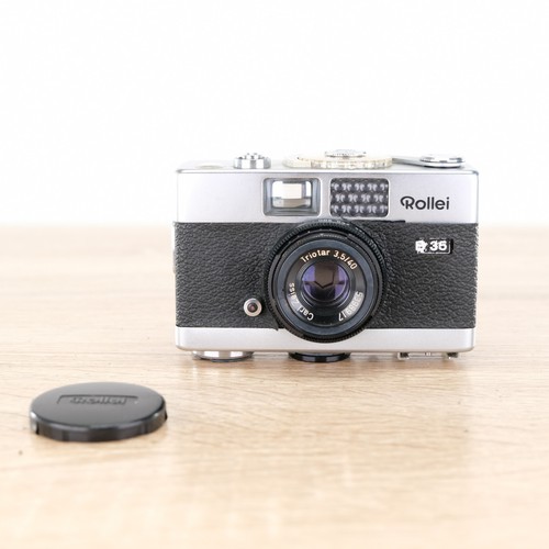 Rollei B35 Compact 35mm Camera Made In Singapore 35B Zeiss Triotar 40mm Silver