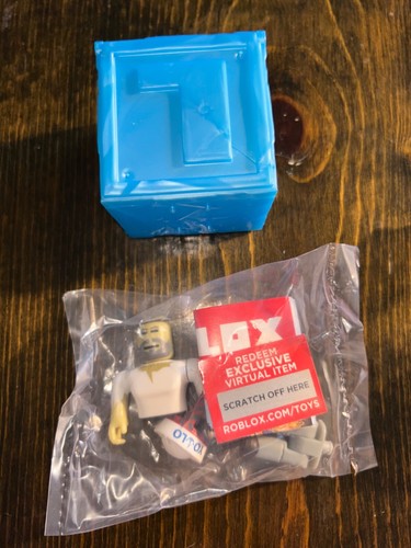 Roblox Blind Box Series 3 4 5 6- Figure With Unused Code ~ You Choose - Picture 2 of 12