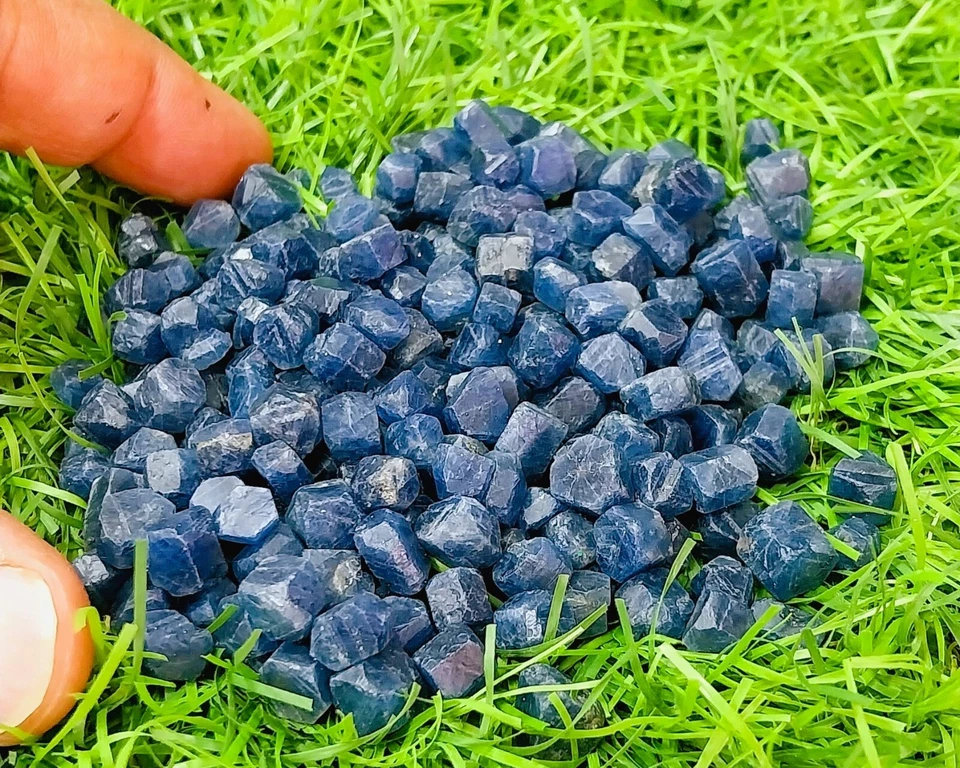 Natural Ceylon Blue Sapphire Rough Loose 100% Untreated Sapphire Rock 500 Ct-Lot - Image 4 of 4