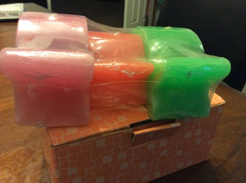 Set of 3 Colorful Fresh Fish Candles Citronella Scented - Picture 4 of 7