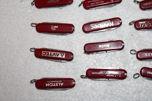 VICTORINOX SWISS ARMY KNIVES - CLASSIC SIZE - ALL RED WITH LOGOS - LOT OF 45!! - Picture 11 of 14