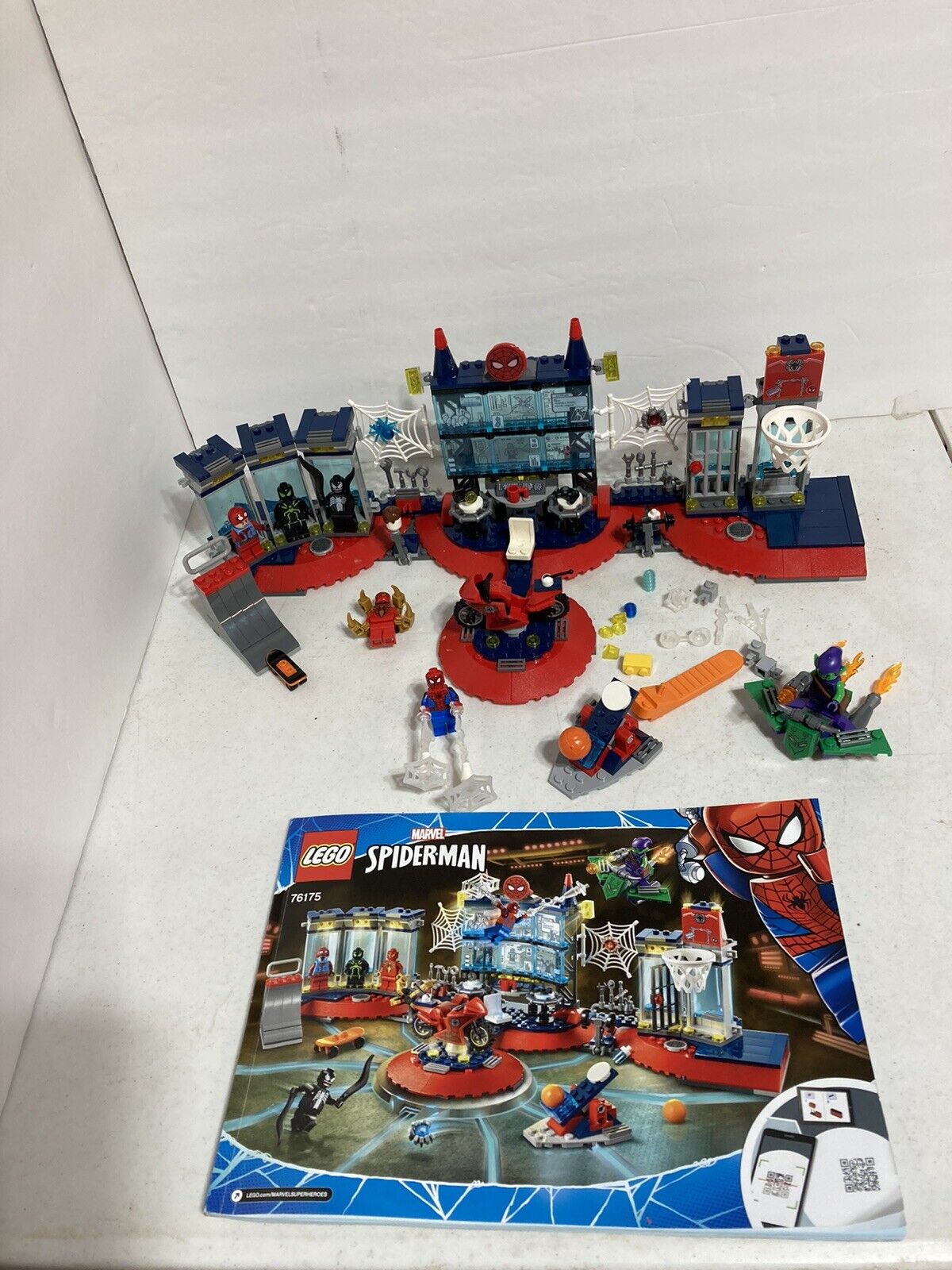 lego 76175 marvel spiderman attack on the spider lair