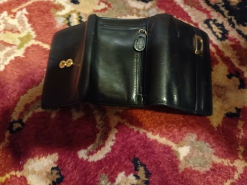 Women's Genuine Leather Tri-Fold Black Wallet - Picture 3 of 5