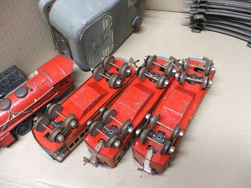 Lionel JR. O Scale 3 Rail Passenger Train Part Set (electric's Not tested parts) - Picture 11 of 13