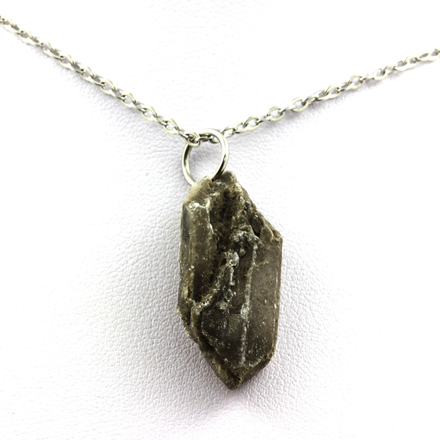 Collier gypse brut d'exception 20.10 ct origine Marcieu Isère bijou haute joaillerie