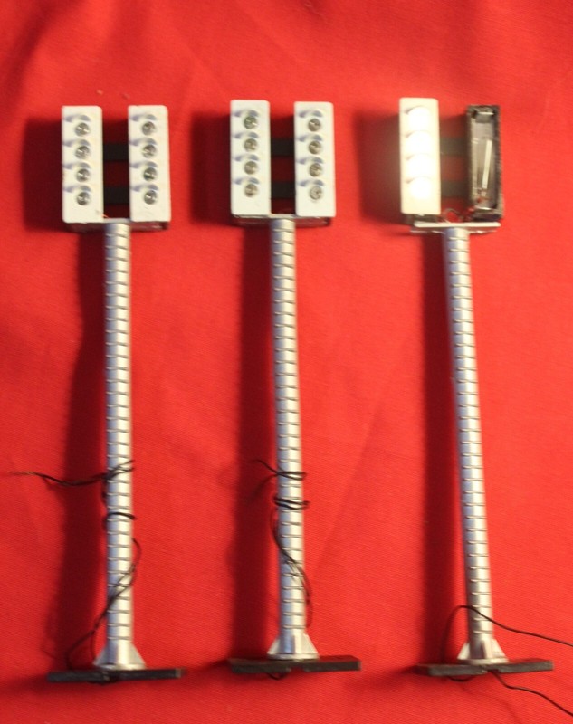 Floodlight Poles 3 Lot 16 V/AC or DC by Life-Like # 1213 -Tested - HO Scale