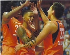 COURTNEY WILLIAMS Signed 8 x 10 Photo WNBA Basketball CONNECTICUT SUN Free Ship
