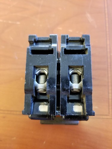 ITE/Siemens/Gould EQP240  40 AMP 2 POLE Snap in Circuit Breaker - Picture 3 of 4