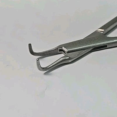 Scanlan 9009-148 Kocher Ochsner Forceps, 90º Angle, Very Fine Jaws