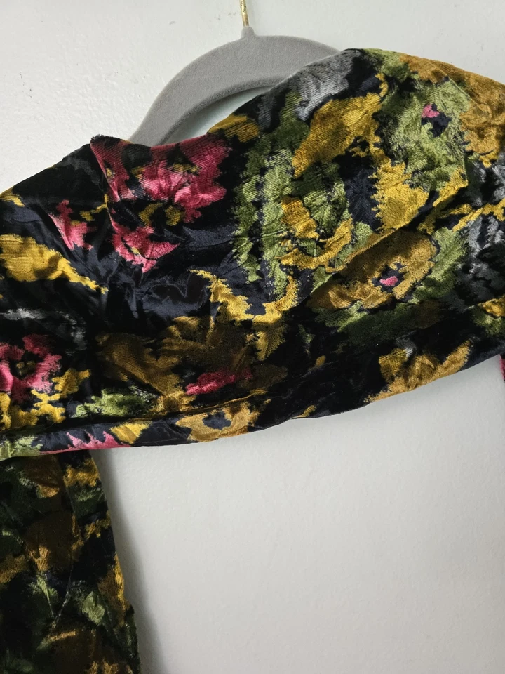 Bufanda floral de terciopelo oscuro boho flecos negros 42" Whimsigoth Foto 3 de 4