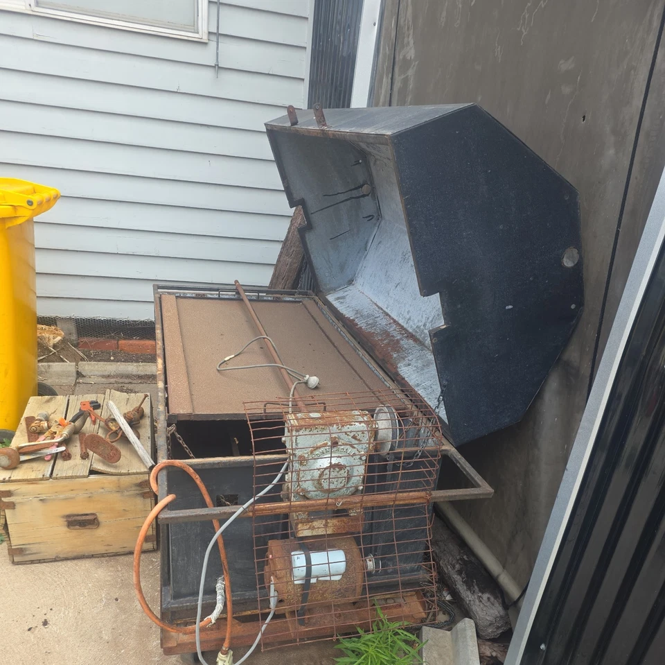 Large Gas Spit - image 2 of 2