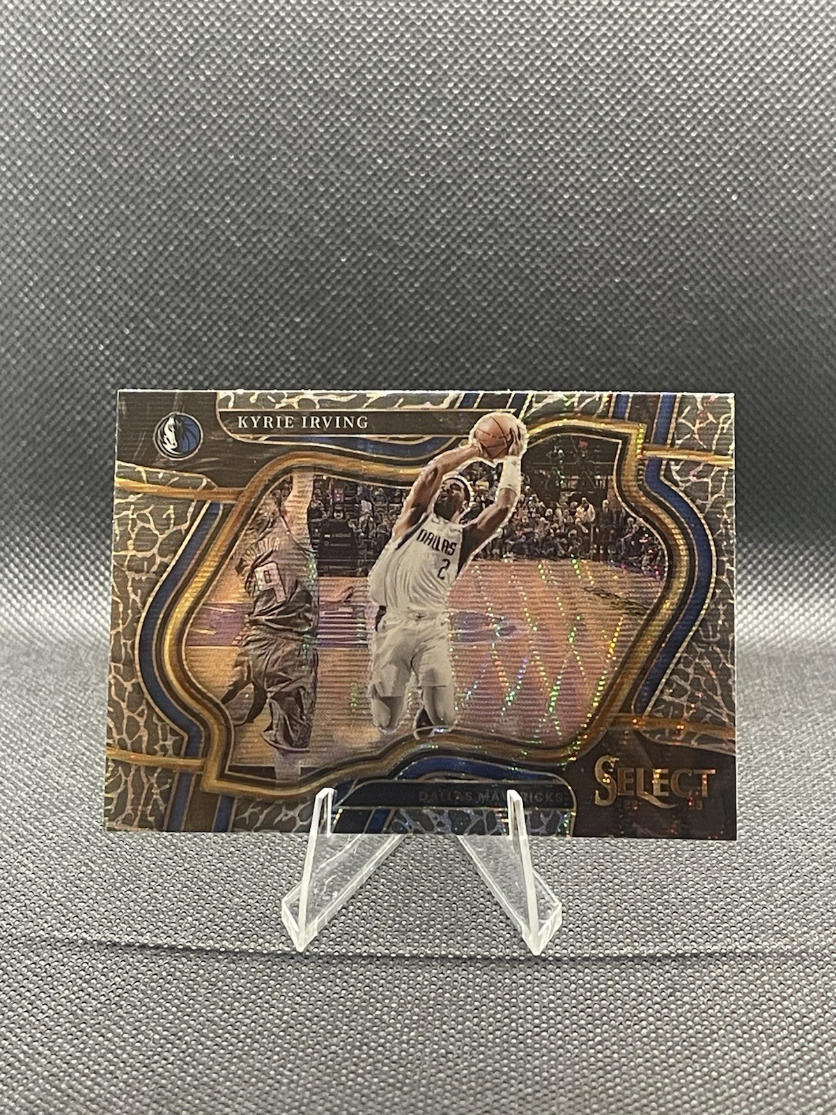 2022-23 Panini Select Kyrie Irving Courtside Elephant Prizm SSP #230