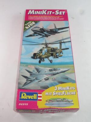 Revell 1/225 Scale MiniKit Set NATO KFOR Tomcat Eagle Apache SEALED w/Play Area