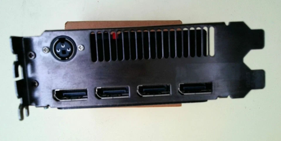 ATI FirePro 3D V8800 2GB GDDR5 GPU VIDEO GRAPHICS CARD - Image 2 of 4