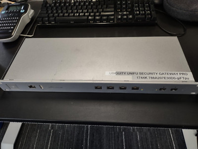 Ubiquity Unifi Security Gateway Pro - USG-Pro-4