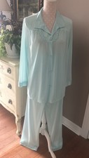 Vtg Vanity Fair Teal Blue 2 Pc PJ Pajama Set Long Sleeves Embroidery Size Medium