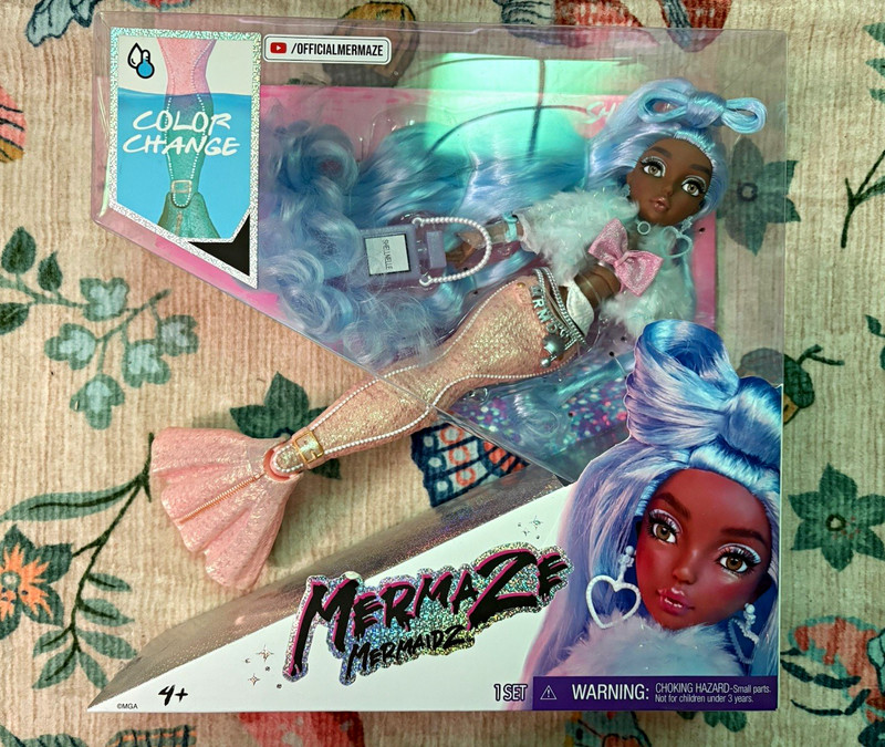 MGA Mermaze Mermaidz Shellnelle Color Change 11in Fashion Doll