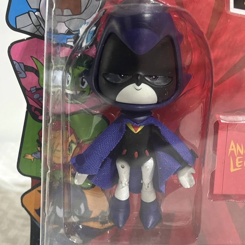Teen Titans Go! Figura Cuervo 4" Con Libro de Hechizos Antiguos Jazwares NUEVO JUGUETE SELLADO Foto 2 de 4