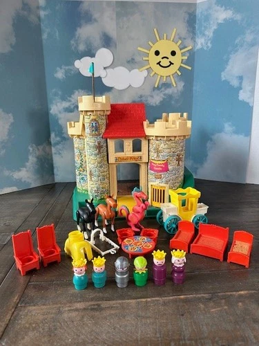 Vintage Fisher Price Little People CASTLE #993, Figures & Dragon. COMPLETE!