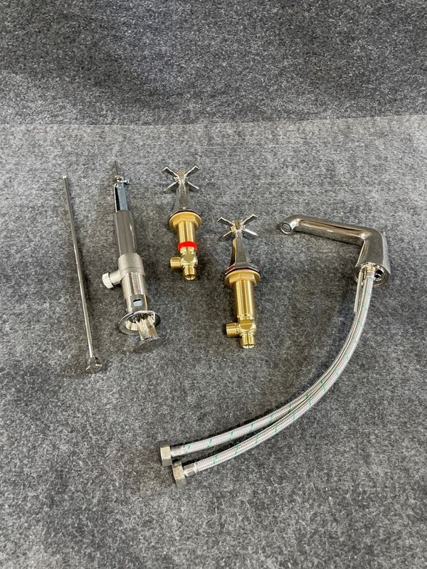 PERRIN & ROWE Deco Widespread 2-Handle Bathroom Faucet U.3142X-PN-2*