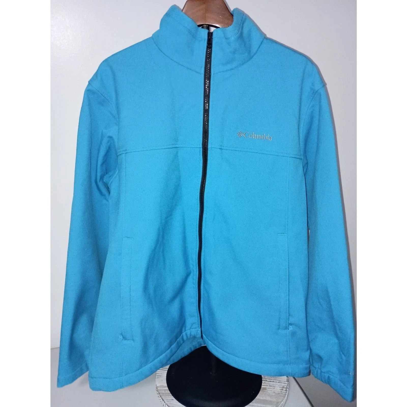COLUMBIA: Blue Softshell Jacket, with Zipped Chest Pocket, Men Size L