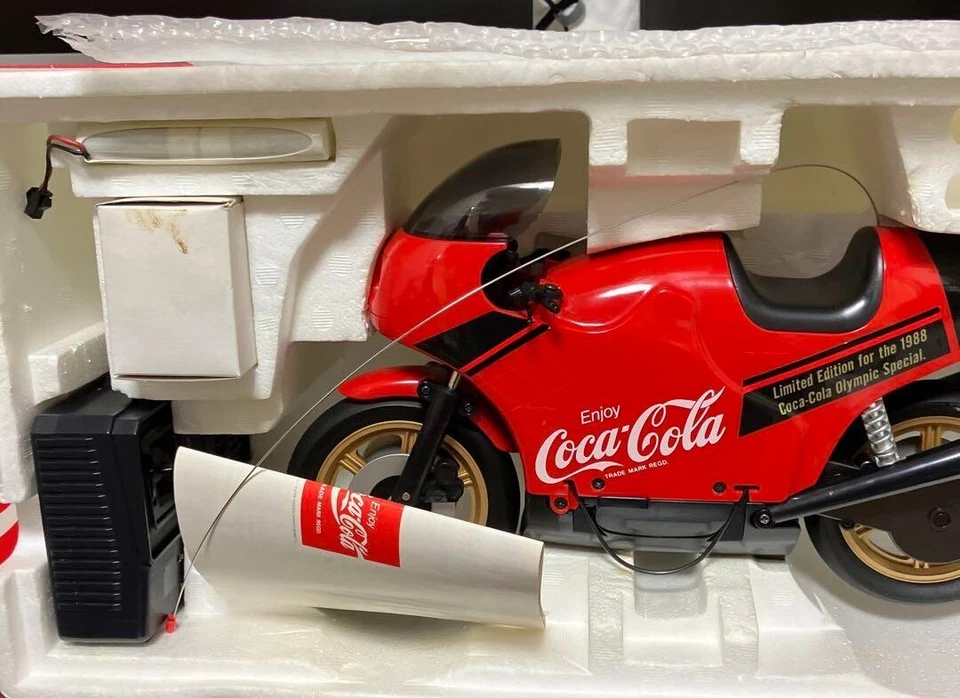 Motocicleta de radiocontrol Coca-Cola 1988 Juegos Olímpicos de Seúl - Edición limitada, de colección Foto 2 de 4
