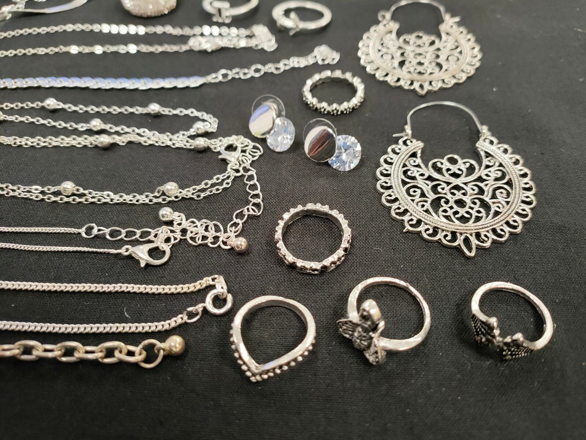 Lot De Bijoux Anciens Et Fantaisie Vintage - Collection Rare Mixte Fille - Occasion