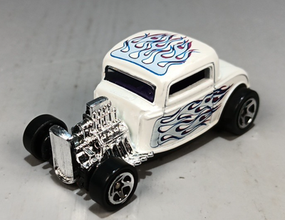 ホワイトスカイヴィールスカート 1997 Hot Wheels '32 Ford Pearl White w/ Flames VNM-M | eBay