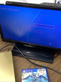 PS4 PlayStation 4 Gold Slim Limited Edition 1 TB W/ 1 Controllers And Game