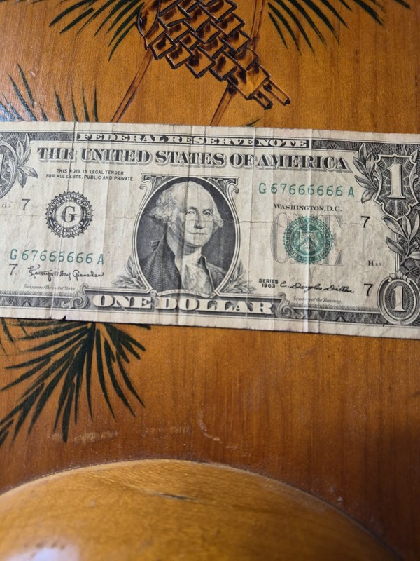 5 $1 bills 1 of them is 7 of a kind. 