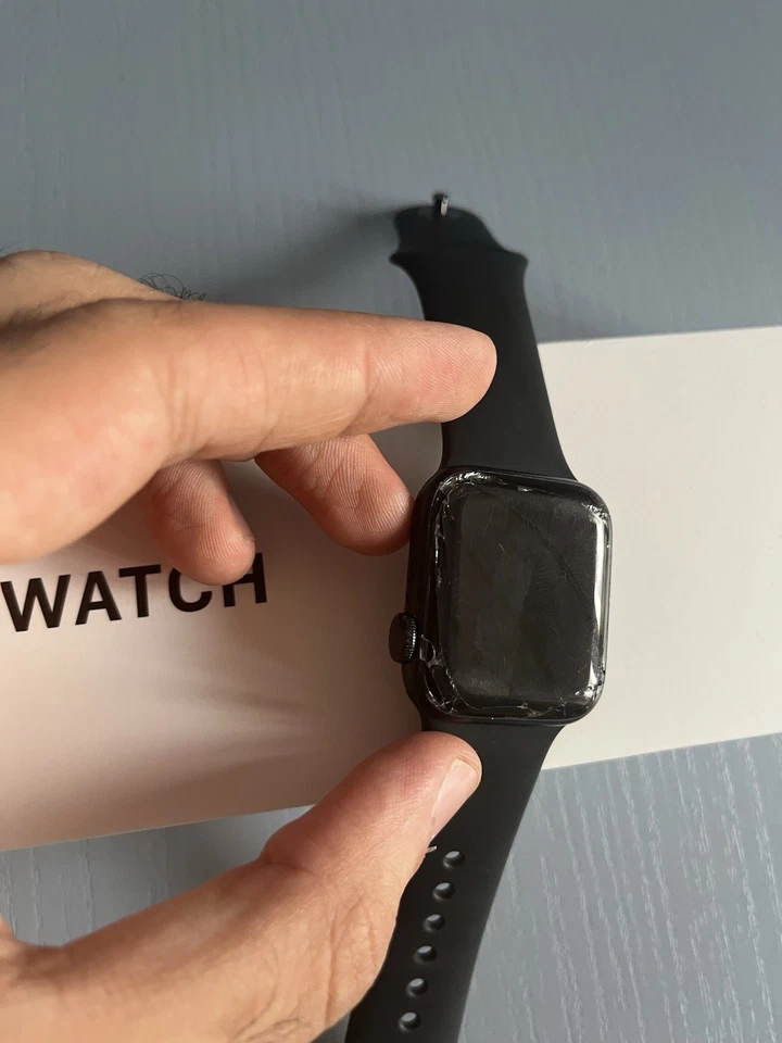 Apple Watch SE 40mm Alluminio Nero (vetro danneggiato) - Immagine 4 di 4